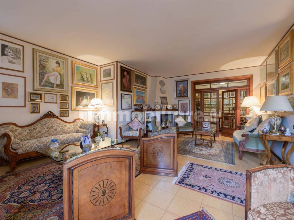 Salone