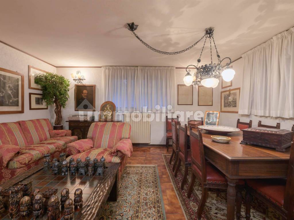Salone