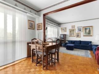 Quadrilocale via De Ruggiero Guido 35, Gratosoglio, Milano