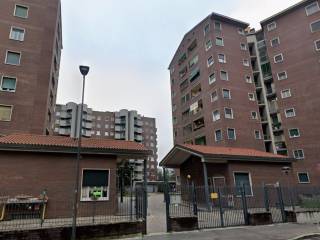 Trilocale via Leopoldo Marchetti 2, Pezzotti - Meda, Milano