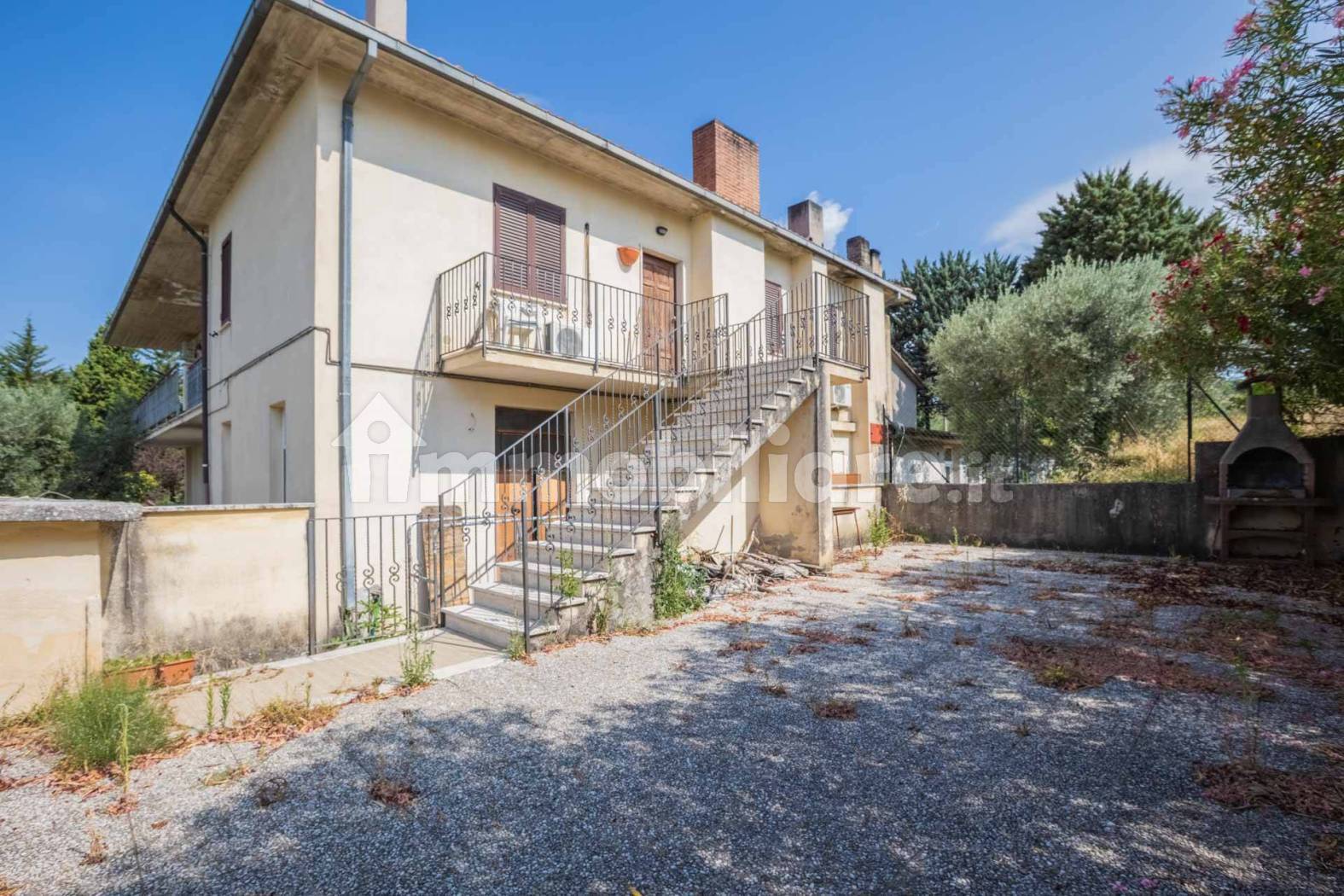 Appartamento in vendita a Mompeo