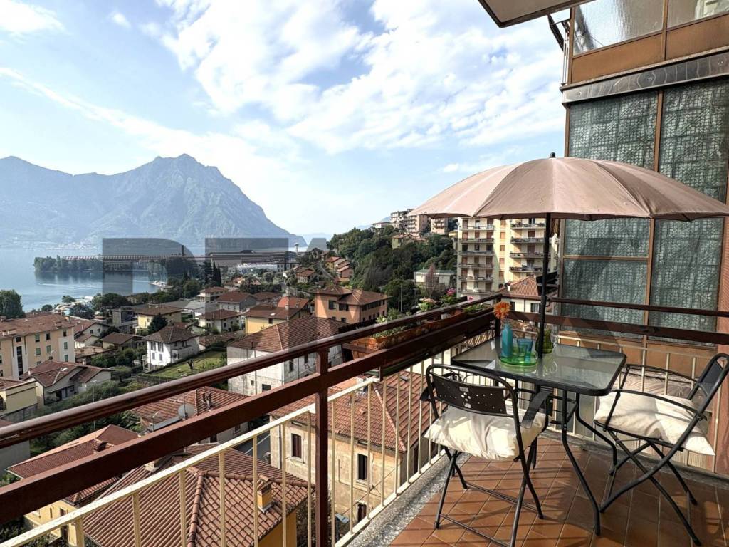 Vendita Appartamento Lovere. Buono stato, quinto piano, posto auto, con ...