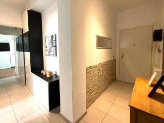 Trilocale via Privata Meina, Maggiolina, Milano