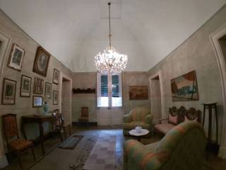 Salone