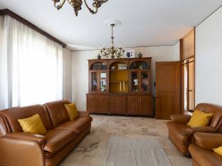Quadrilocale via Giovanni Comisso 5, Vigentino - Fatima, Milano