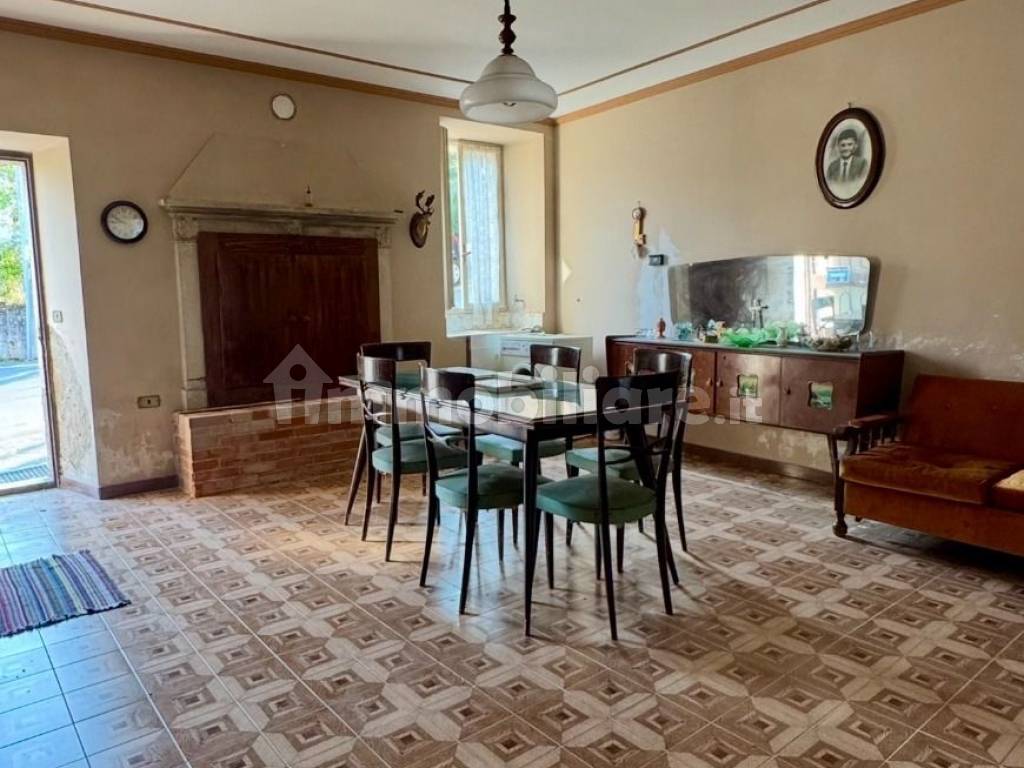 Salone