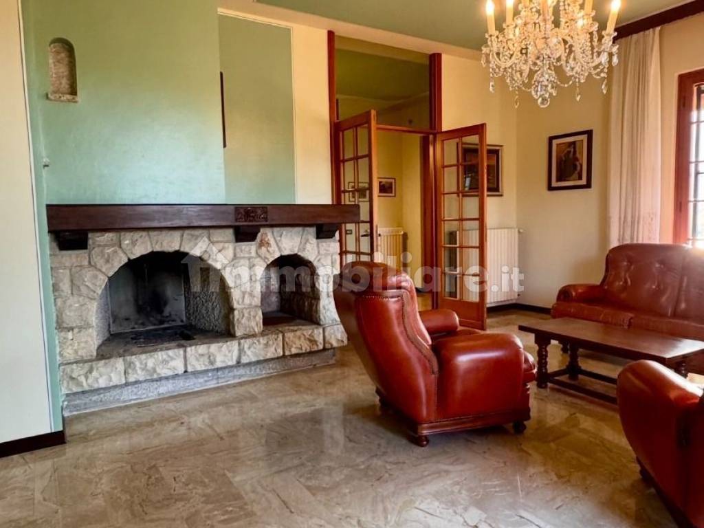 Salone