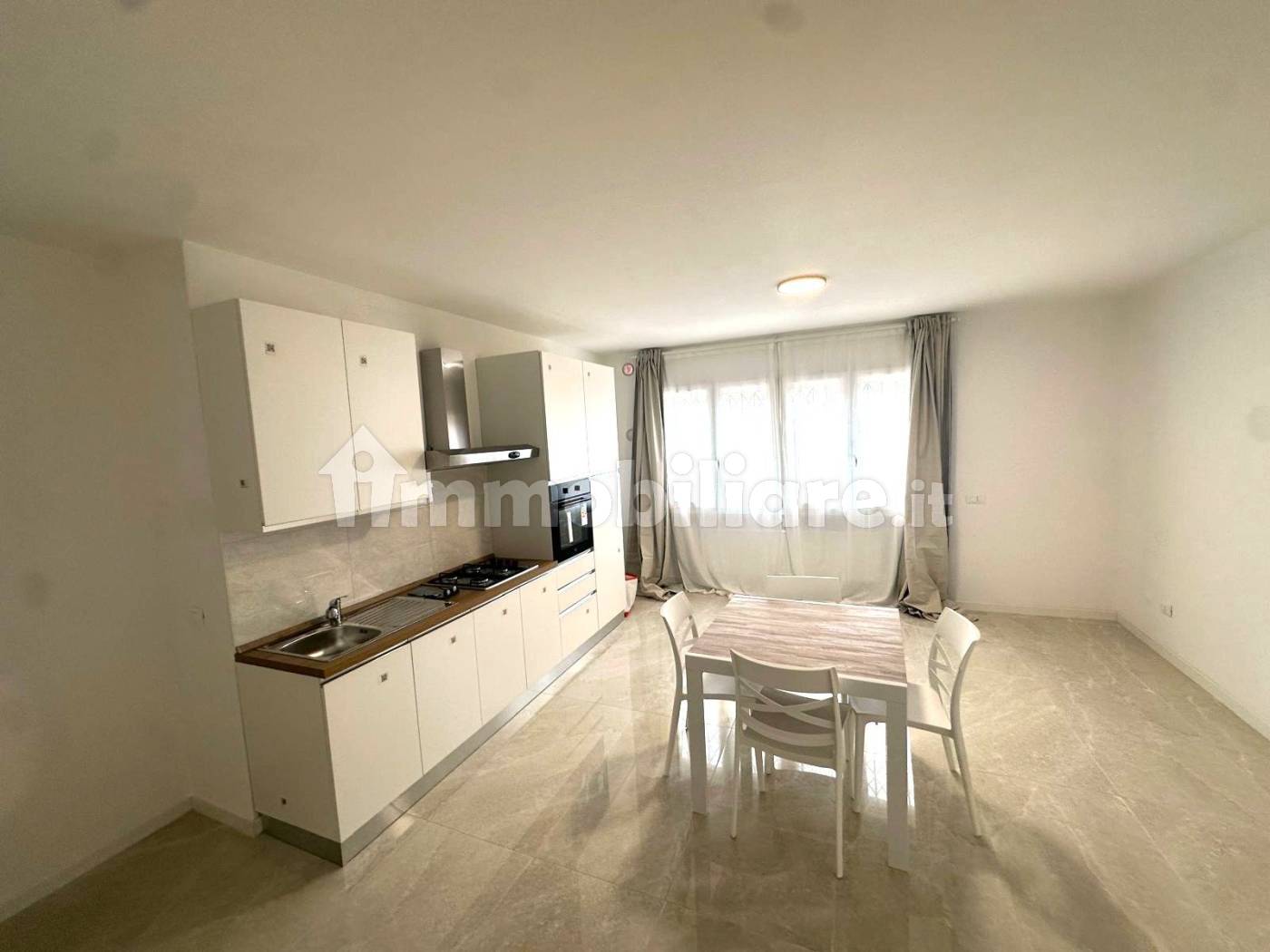 Appartamento in affitto a Loria
