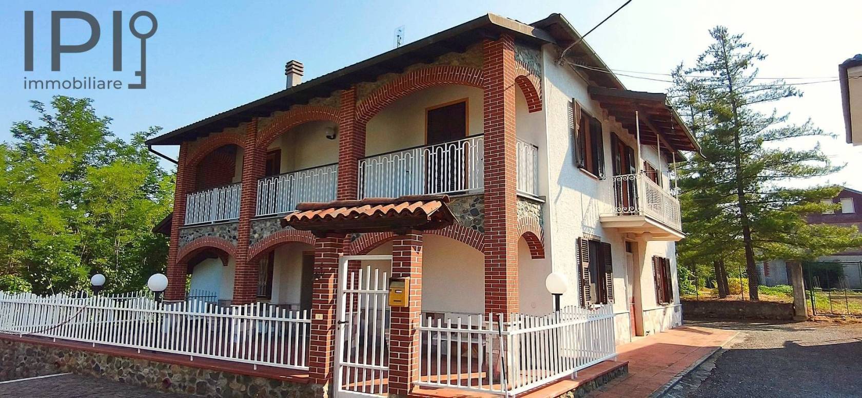 Casa indipendente in vendita a Pareto