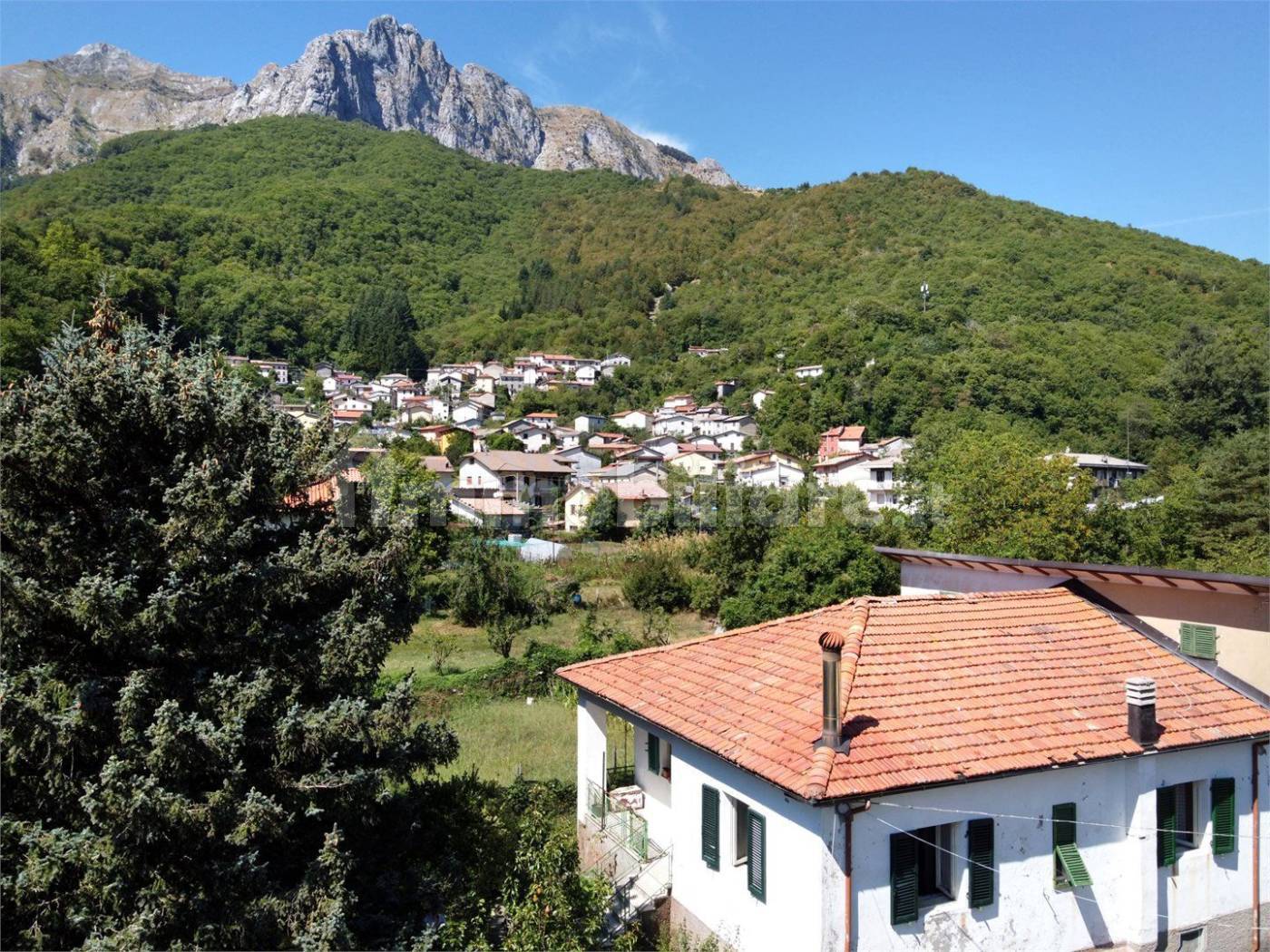 Casa indipendente in vendita a Vagli Sotto