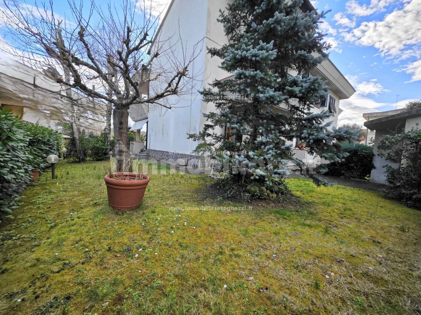 Casa indipendente in vendita a Gambassi Terme