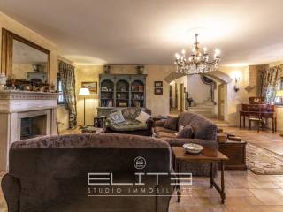 Salone