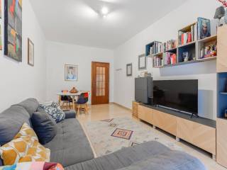 Trilocale via Popoli Uniti 24, Rovereto, Milano