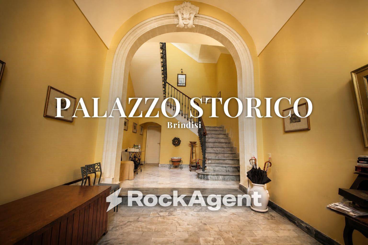 Palazzo - Edificio in vendita a Brindisi