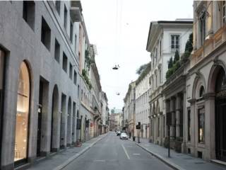 Appartamento buono stato, quarto piano, Quadrilatero della Moda, Milano