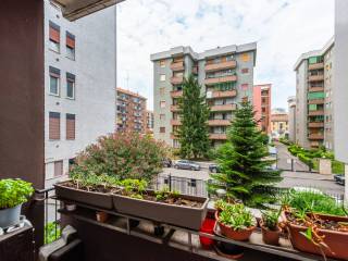 Bilocale ottimo stato, primo piano, Lodi - Brenta, Milano