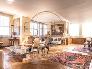 Appartamento via Vittor Pisani 2, Repubblica, Milano