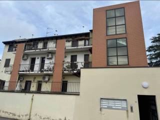 Bilocale via Frosinone 18, Baggio, Milano