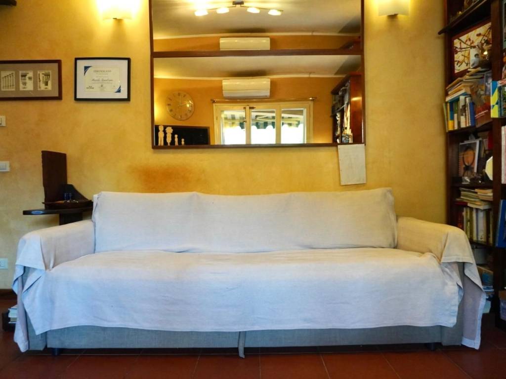 Salone