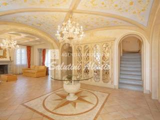 Salone