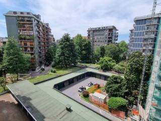 Monolocale via Alfonso Capecelatro 81, San Siro, Milano