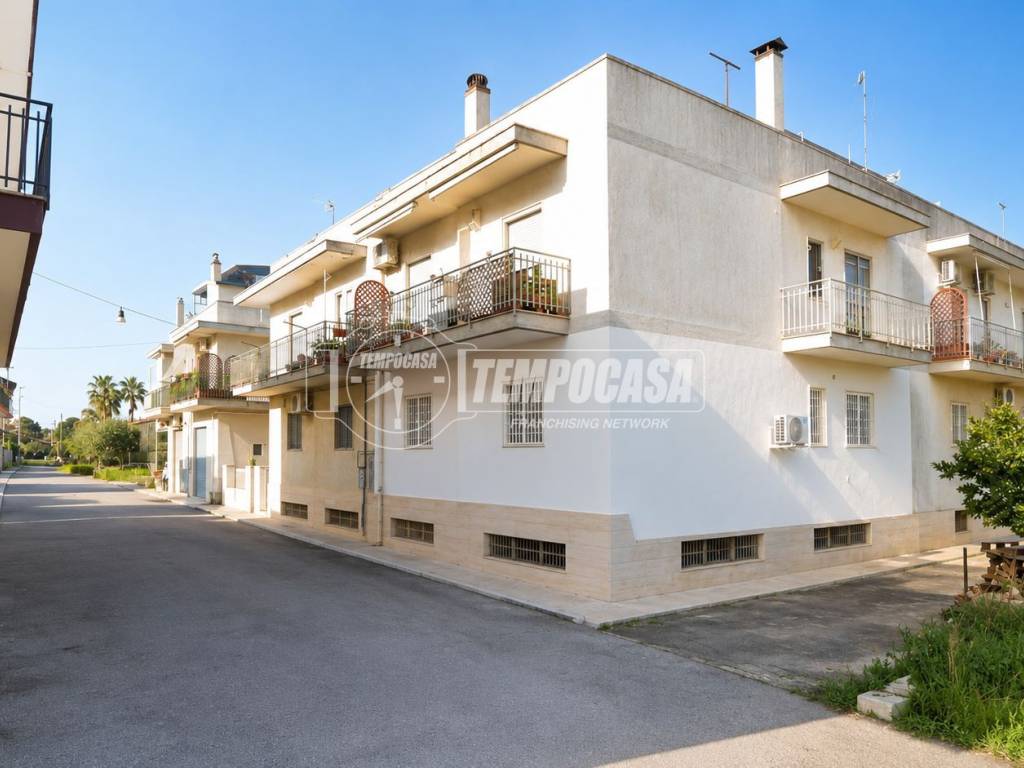 Vendita Appartamento Conversano. Trilocale in via Amilcare Ponchielli ...