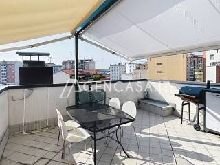 Attico ottimo stato, 75 m², Barona, Milano