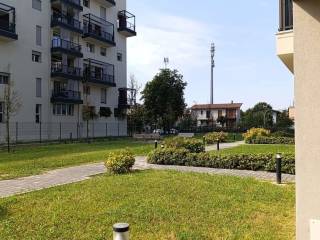 Trilocale via Aldini , 9, Quarto Oggiaro, Milano
