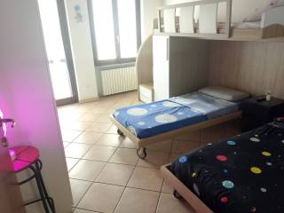 Trilocale via Giovanni Ameglio 5, Quarto Oggiaro, Milano