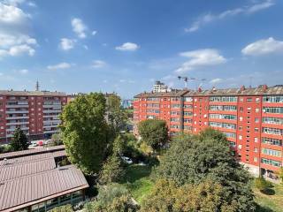 Trilocale via Appennini 111, Gallaratese, Milano