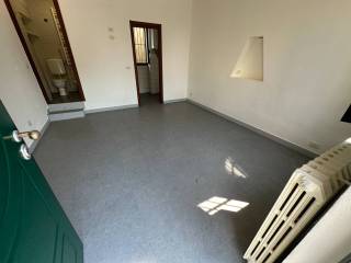 Monolocale via Ratti 25, Trenno, Milano