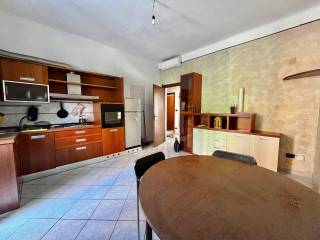 Trilocale via Bordighera 10, Famagosta, Milano