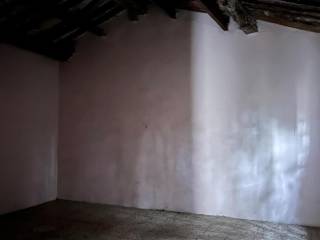 Stanza non arredata