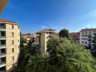 Bilocale via Salvatore Rosa 20, Certosa, Milano