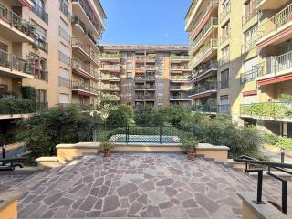 Trilocale via Giancarlo Sismondi, Argonne - Corsica, Milano