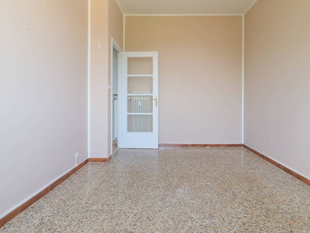 2 stanze singole in Madonna del Pilone, foto 13 di 22