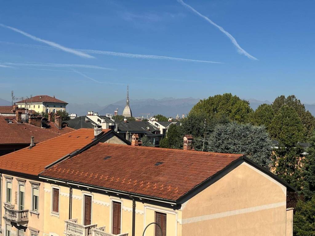 2 stanze singole in Madonna del Pilone, foto 2 di 22