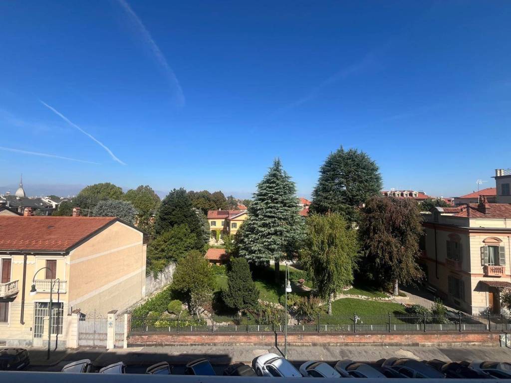2 stanze singole in Madonna del Pilone, foto 3 di 22