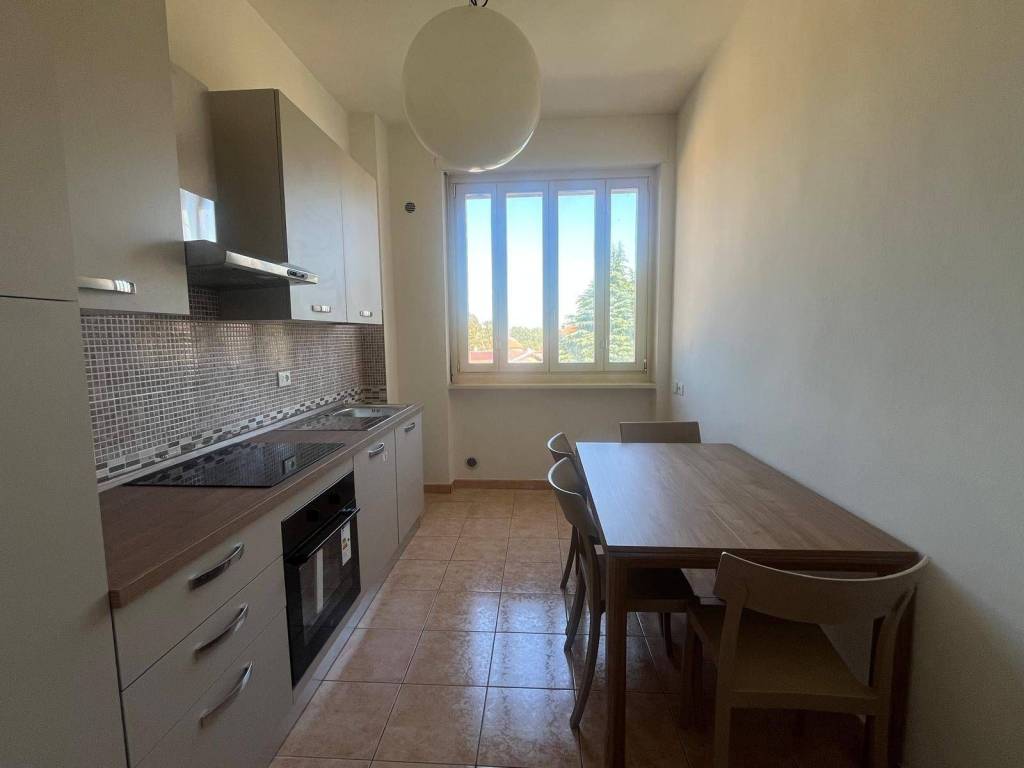 2 stanze singole in Madonna del Pilone, foto 4 di 22