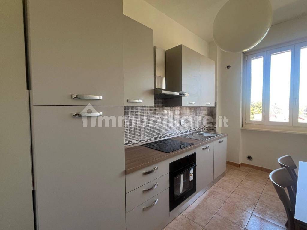 2 stanze singole in Madonna del Pilone, foto 5 di 22