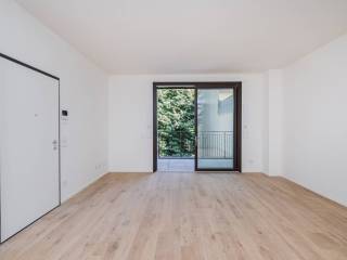 Bilocale via Cola Montano 32, Isola, Milano