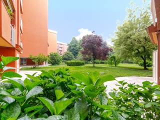 Quadrilocale via Valsesia 86, Bisceglie, Milano