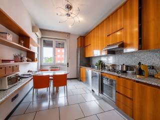 Trilocale viale Carlo Troya 22, Piazza Napoli, Milano