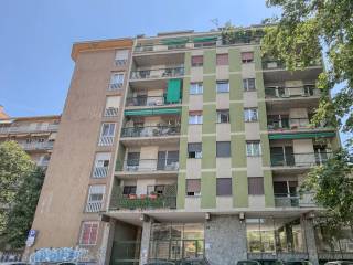 Trilocale via Ferrante Aporti 32, Pasteur, Milano