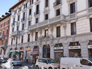 Trilocale via San Gregorio 6, Buenos Aires, Milano
