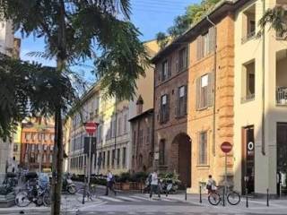 Appartamento via Borgogna, San Babila, Milano