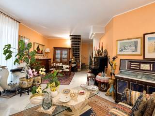 Salone