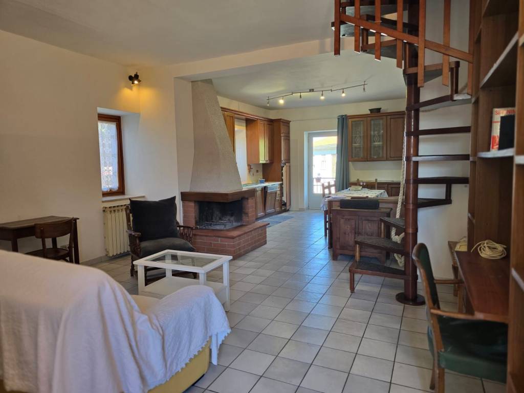 Trilocale in Sassi, foto 15 di 36