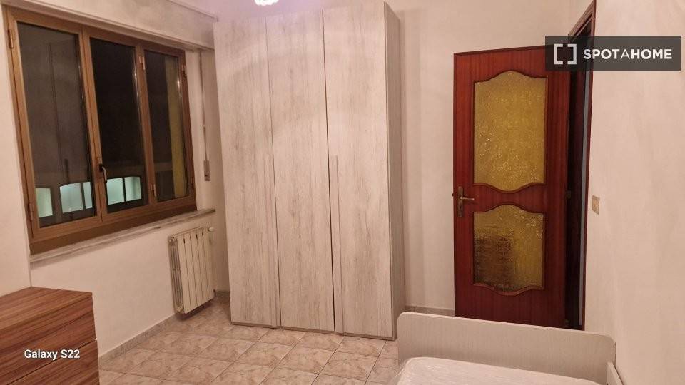 Stanza singola in Lingotto, foto 2 di 4