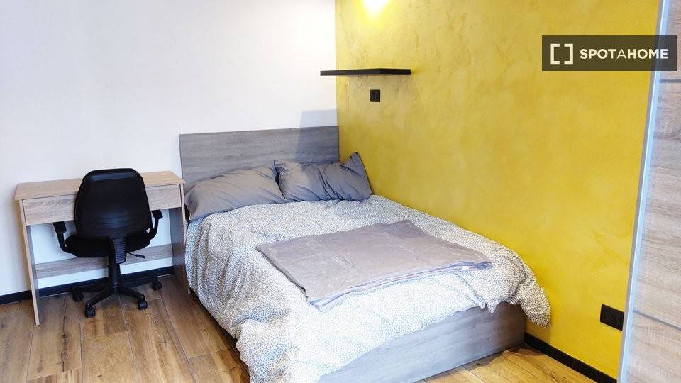 Stanza singola in Barriera di Milano
